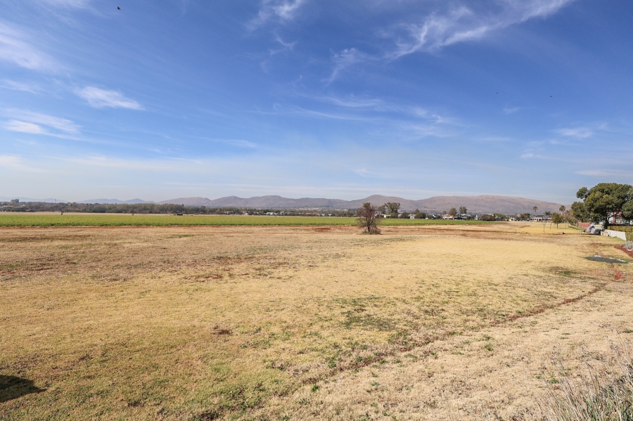 4 Bedroom Property for Sale in The Coves North West
